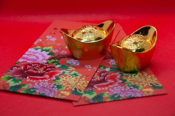 Πολύχρωμα Κινέζικα Πακέτα Πρωτοχρονιάς Και Κινέζικα Χρυσά Πλινθώματα Προσαρμόσιμο Χώρο — Φωτογραφία Αρχείου