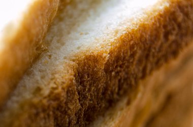 Taze ekmeği kişiselleştirilebilir metin alanı ile kapat. Boşluk ve sağlıklı yiyecek konseptini kopyala.