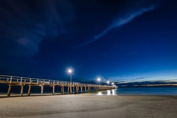 Henley Beach Pier Nachts Verlicht Met Sterrenhemel Boven Zuid Australië — Stockfoto
