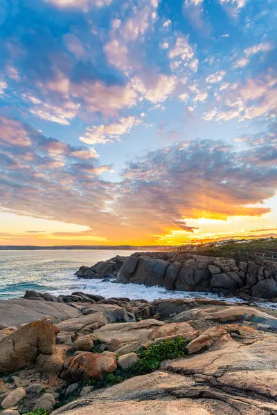 Encounter Bay, Port Elliot, Güney Avustralya 'da dramatik gün batımı