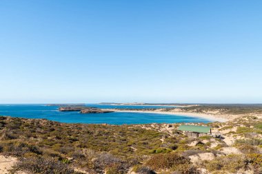 Pondalowie Körfezi, Güney Avustralya 'daki Yorke Yarımadası' nın güneşli bir gününde Batı Burnu Gözcüsü 'nden görüldü.