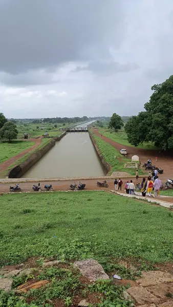 Barajdan nehre ve turistik yerlere manzara