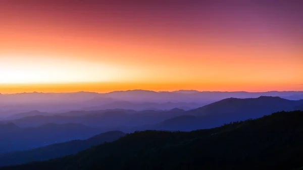 Majestätische Berglandschaft Sonnenuntergang Mit Wolken Chiang Mai Thailand — Stockfoto