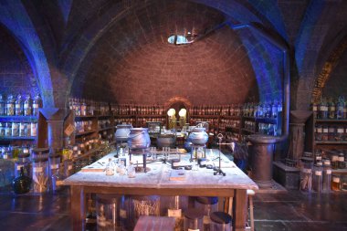 Leavesden, İngiltere - 18 Mayıs 2018: Snape 'in İksir Odası, The Making of Harry Potter, WB Studio