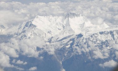 Paro 'dan uçarken Himalayaların görüntüsü.