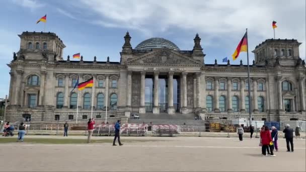 German Reichstag Berlim Alemanha Edifício Histórico Sede Bundestag Parlamento Alemão — Vídeo de Stock