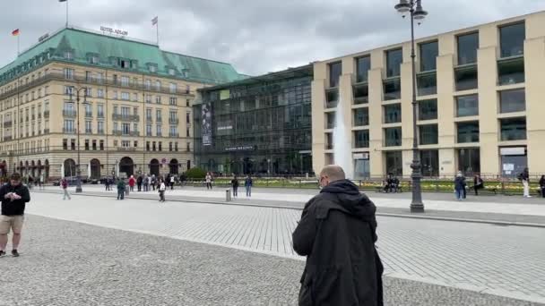 Pariser Platz Square Historic Center Berlin Germany Situated Brandenburg Gate — Stock Video