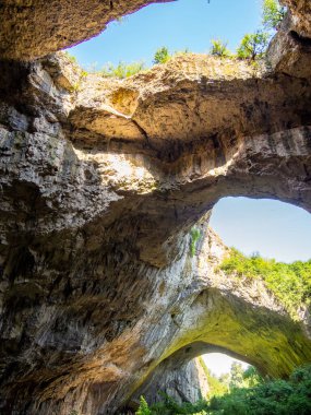 Yaz döneminde Bulgaristan 'dan Devetaska Mağarası