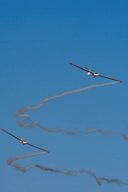 BIAS 2023, Romanya, Bükreş, Baneasa Havaalanı, Romen Aeroclub planörü uluslararası hava gösterisi düzenliyor