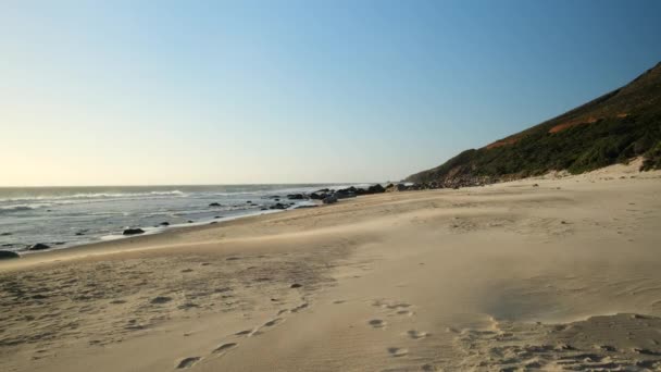 White Sandy Beach Beautiful Blue Ocean Úžasný Východ Slunce Nad — Stock video