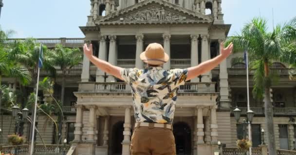 Man Traveler Enjoying Cityscape Takes Picture Phone Photographing Landmark Tourism — Video Stock