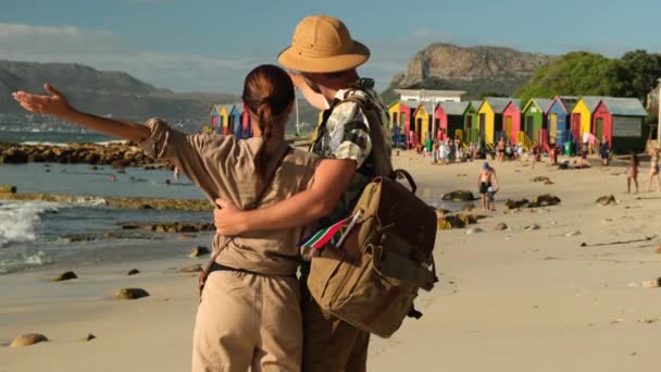 Šťastné Líbánky Dovolená Romantický Pár Pláži Dovolená Cestování — Stock video