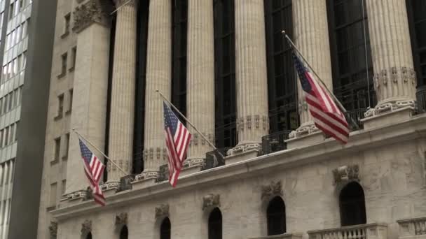 华尔街 曼哈顿下城 纽约市 纽约证券交易所 世界上市值最大的证券交易所和最强大的全球金融机构的外部 — 图库视频影像