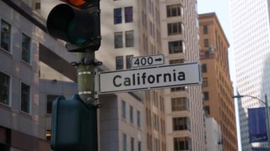 Kaliforniya Caddesi, San Francisco, ABD. Kaliforniya Yol İşareti. Kuzey Kaliforniya 'daki Silikon Vadisi' ne hoş geldiniz. California yol tabelasına hoş geldiniz.