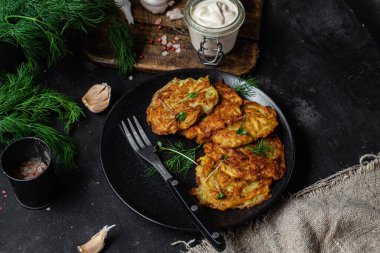 Kasede patatesli gözleme. Draniki..