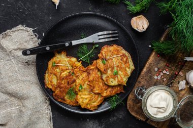 Kasede patatesli gözleme. Draniki..