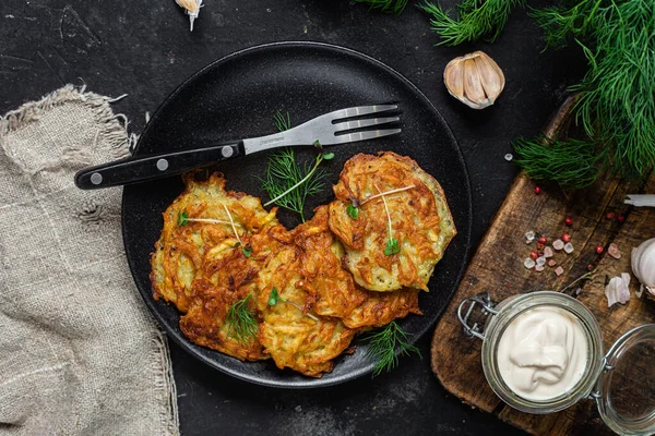 Kasede patatesli gözleme. Draniki..