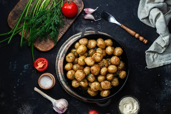 stock image Baked new potatoes in a bowl