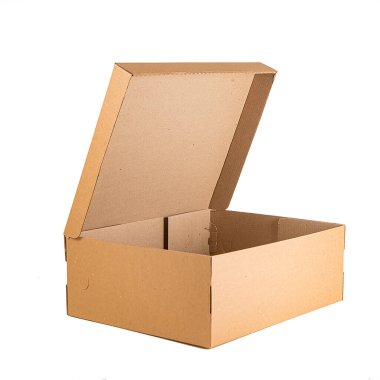 Beyaz arkaplanda karton kutu