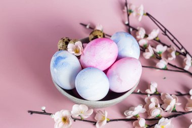 Güzel Paskalya yumurtaları. Paskalya tatili. Kartpostal