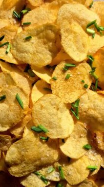 Patates cipsi hareketli.