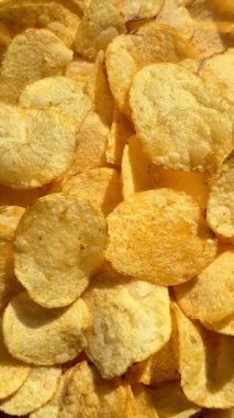 Patates cipsi hareketli.