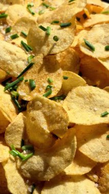 Patates cipsi hareketli.