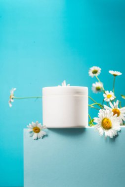 Papatya çayı, papatyalı krema kavanozu.