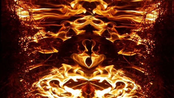 Прекрасное Пламя Форме Воображаемого Ада Показывая Опасный Огненный Пыл Черный — стоковое фото