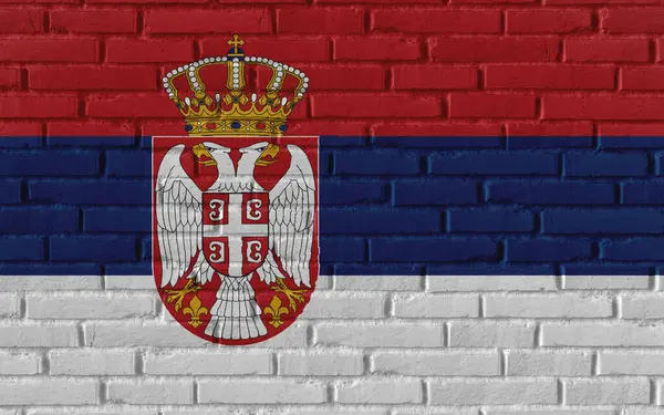 Εθνική Σημαία Της Σερβίας Ζωγραφίζει Παλιό Τοίχο Από Τούβλα Ρωγμές — Φωτογραφία Αρχείου