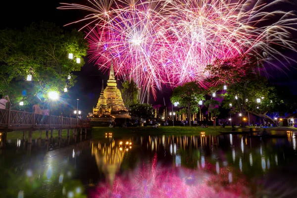 stock image Fireworks Sukhothai Loy Krathong Festival at Sukhothai historical park , Sukhothai, Thailand.