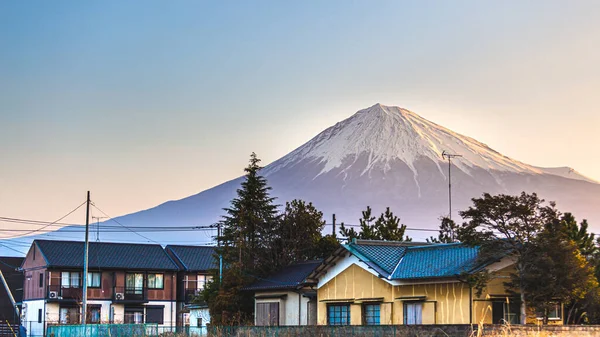 早上的富士山 阳光与群山 天空与白雪 — 图库照片