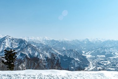 Karlı güzel dağ manzarası