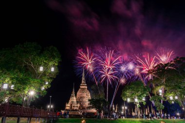 Sukhothai Loy Krathong Festivali, Sukhothai tarihi parkı, Sukhothai, Tayland.