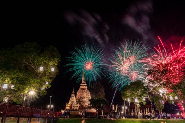 Sukhothai Loy Krathong Festivali, Sukhothai tarihi parkı, Sukhothai, Tayland.