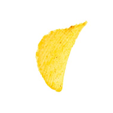 Beyaz grupta izole edilmiş patates cipsi.