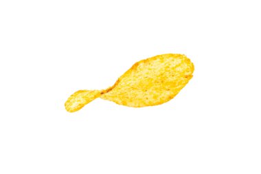 Baharatlı patates cipsi, beyaz arkaplanda izole edilmiş patates cipsi, kırpma yolu