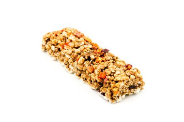 Granola Sağlıklı Atıştırmalık Bars Granola gevrek barı fındıklı ve yoğurtlu beyaz arka planda.