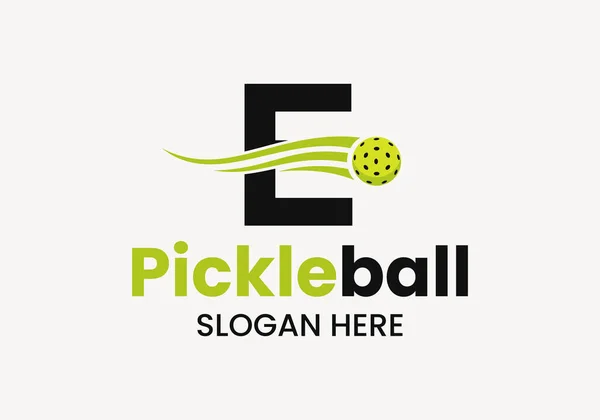 E harfi Pickleball Logosu Hareketli Pickleball Sembolü. Turşu Topu Logotype Vektör Şablonu