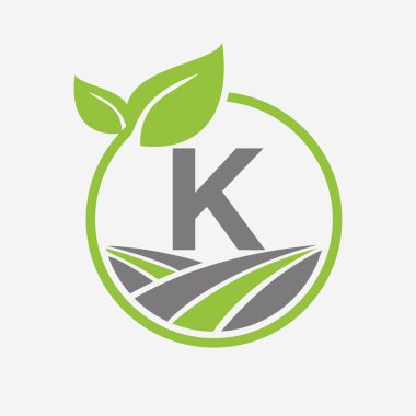 Yaprak ve Alan Sembollü K harfi üzerinde tarım logosu. Tarım Logotype Sembol Şablonu