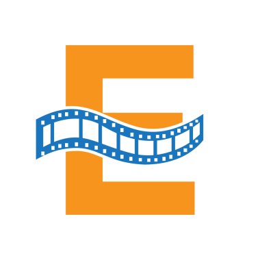 E harfi, Filmler Yuvarlanıyor Sembolü. Sinema İşareti ve Eğlence Konsepti için Strip Film Logosu