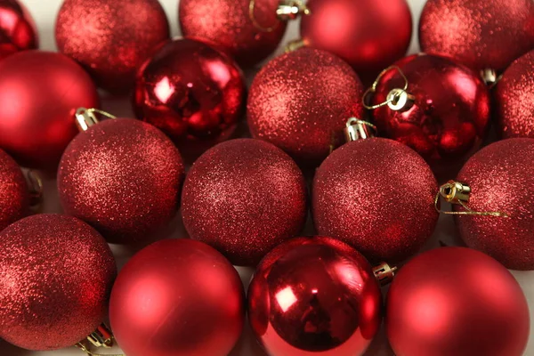 モミの枝やコーンと大晦日の背景 松の木の枝のクリスマスと新年の休日の組成 メリークリスマスとハッピーホリデーグリーティングカード フレーム バナー — ストック写真