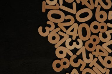 Rakamların geçmişi. Sıfırdan dokuza kadar. Sayıların dokusu. Mali veri kavramı. Matematik. Sayılarla kusursuz desen. finansal kriz konsepti. İş başarısı.