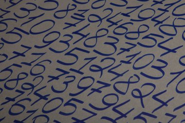 Rakamların geçmişi. Sıfırdan dokuza kadar. Sayıların dokusu. Mali veri kavramı. Matematik. Sayılarla kusursuz desen. finansal kriz konsepti. İş başarısı.