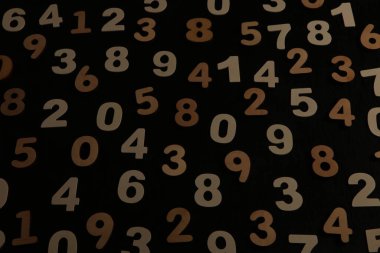 Rakamların geçmişi. Sıfırdan dokuza kadar. Sayıların dokusu. Mali veri kavramı. Matematik. Sayılarla kusursuz desen. finansal kriz konsepti. İş başarısı.