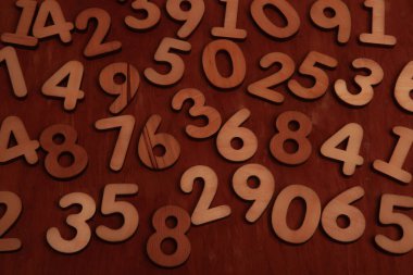 Rakamların geçmişi. Sıfırdan dokuza kadar. Sayıların dokusu. Mali veri kavramı. Matematik. Sayılarla kusursuz desen. finansal kriz konsepti. İş başarısı.