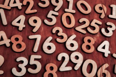 Rakamların geçmişi. Sıfırdan dokuza kadar. Sayıların dokusu. Mali veri kavramı. Matematik. Sayılarla kusursuz desen. finansal kriz konsepti. İş başarısı.