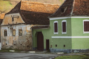 Biertan Romanya 'nın Transilvanya kentinde çok güzel bir ortaçağ köyü. Romanya 'nın tarihi bir kasabası Frankish ve Gotik mimari tarzını korumuştur. Seyahat fotoğrafı..