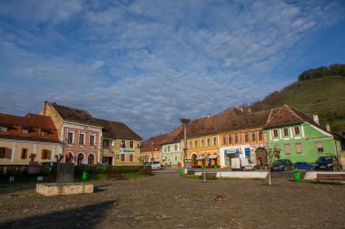 Biertan Romanya 'nın Transilvanya kentinde çok güzel bir ortaçağ köyü. Romanya 'nın tarihi bir kasabası Frankish ve Gotik mimari tarzını korumuştur. Seyahat fotoğrafı..