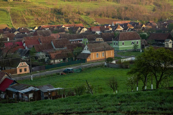 비에르 루마니아의 트란실바니아에 아름다운 마을이었습니다 프랑크 양식으로 루마니아의 역사적 마을이다 — 스톡 사진